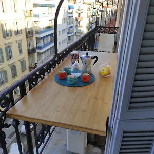 Apartment Pretty And Quiet Floor 2 Bedroom Flat In The Port Area Of, Nice